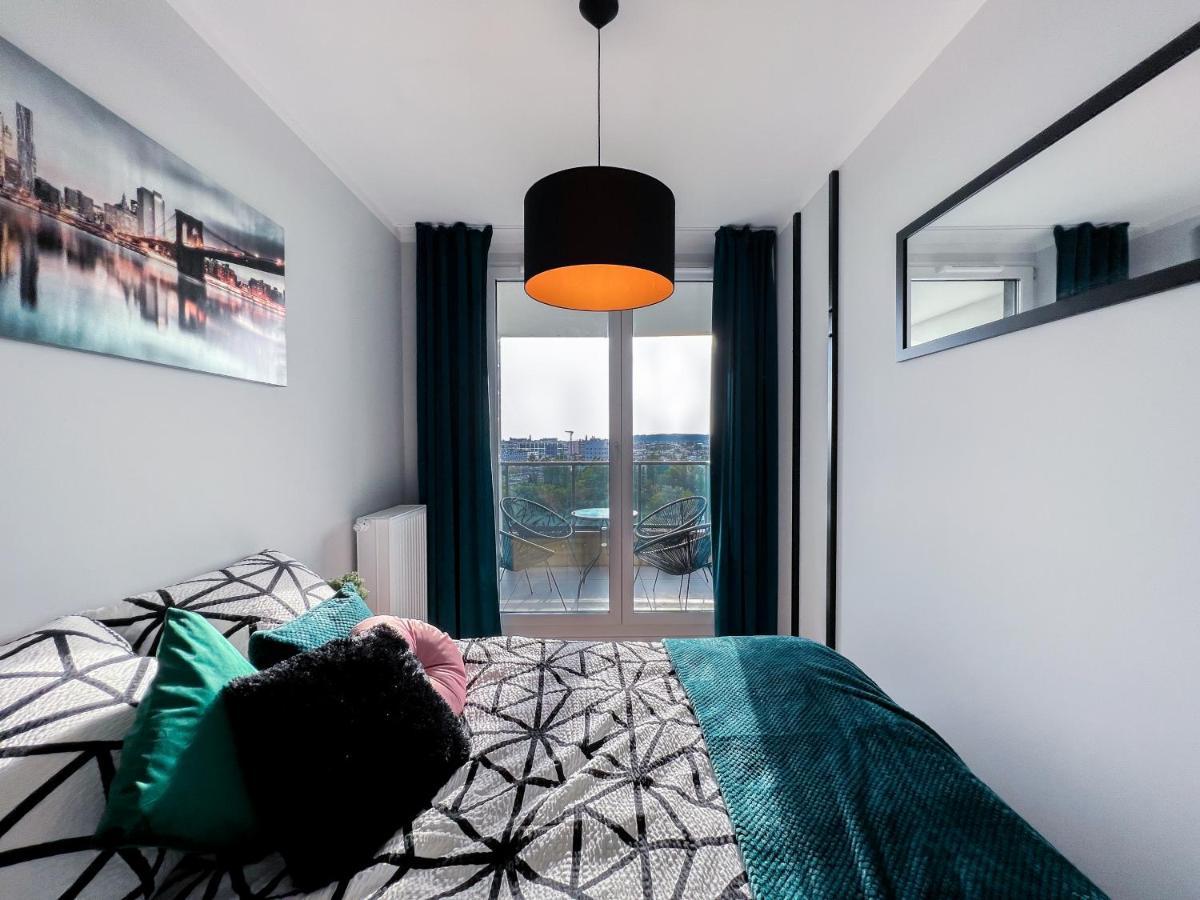 12 Floor Mogilska Tower Apartment คราคูฟ ภายนอก รูปภาพ